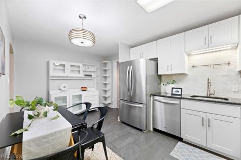 5239 Edenhurst Road Lyndhurst OH 44124