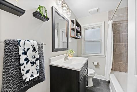 5239 Edenhurst Road Lyndhurst OH 44124