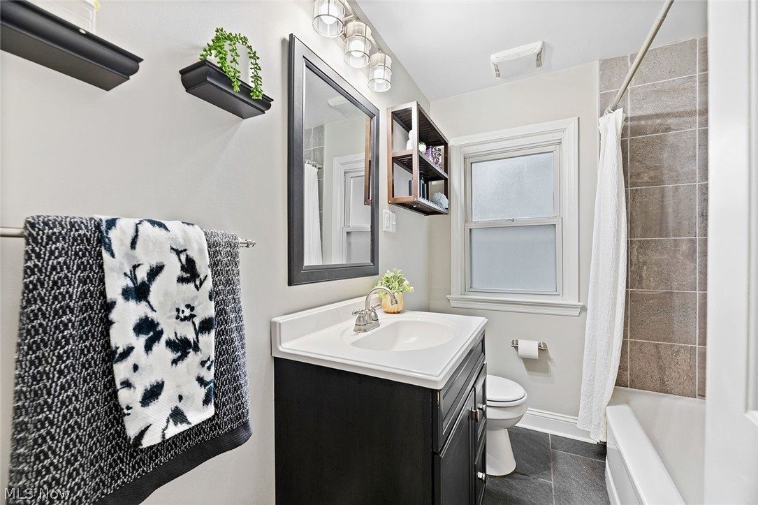 5239 Edenhurst Road Lyndhurst OH 44124