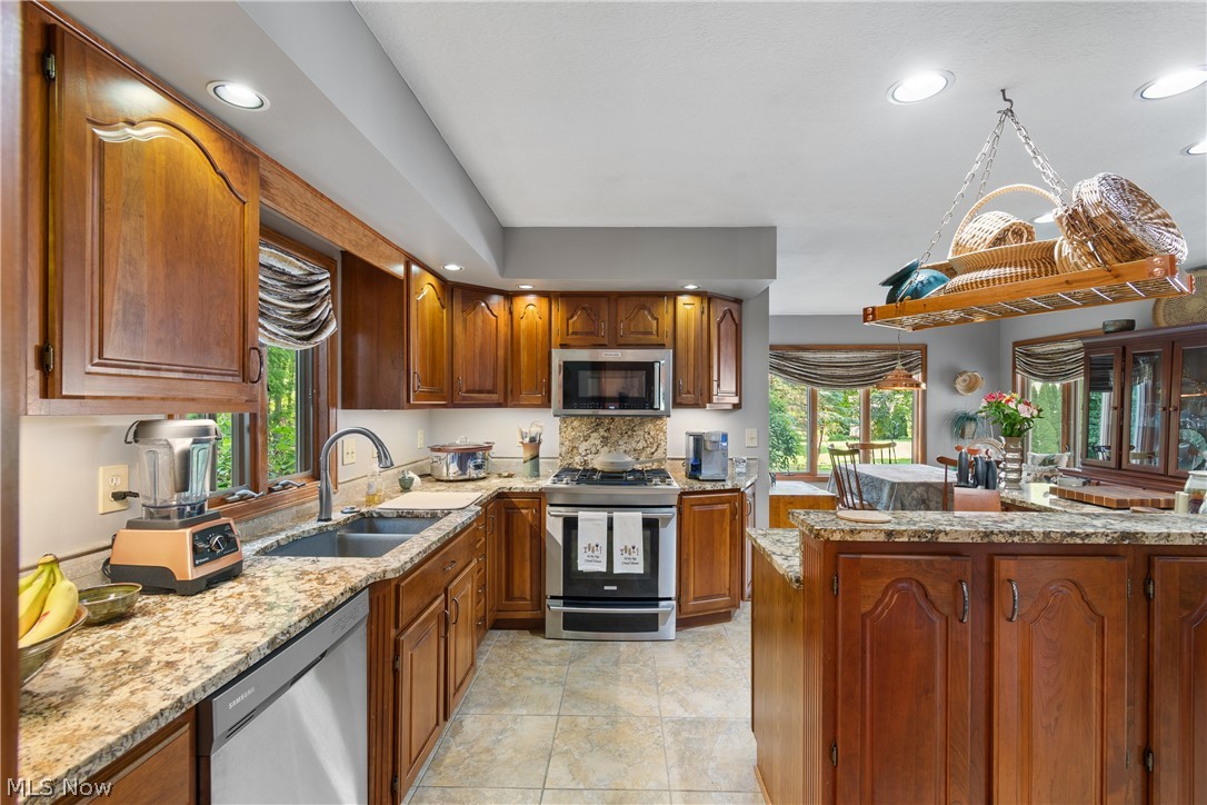 1938 Fairway Drive Uniontown OH 44685