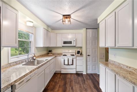 1856 Carver Lane Hudson OH 44236