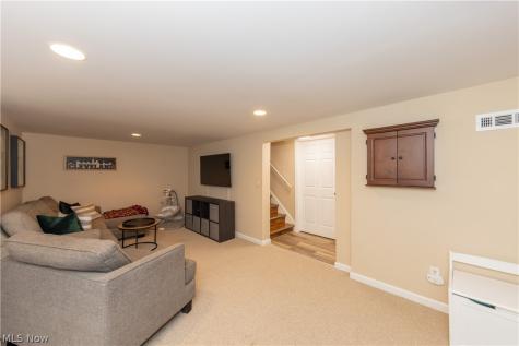 1210 E Miner Road Mayfield Heights OH 44124
