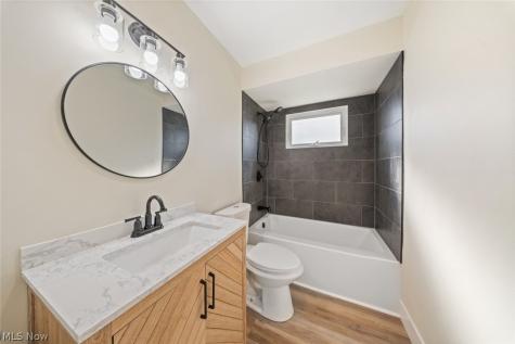 5850 Doris Drive Brook Park OH 44142