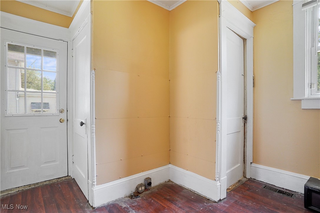 201-203 W Clark Street East Palestine OH 44413