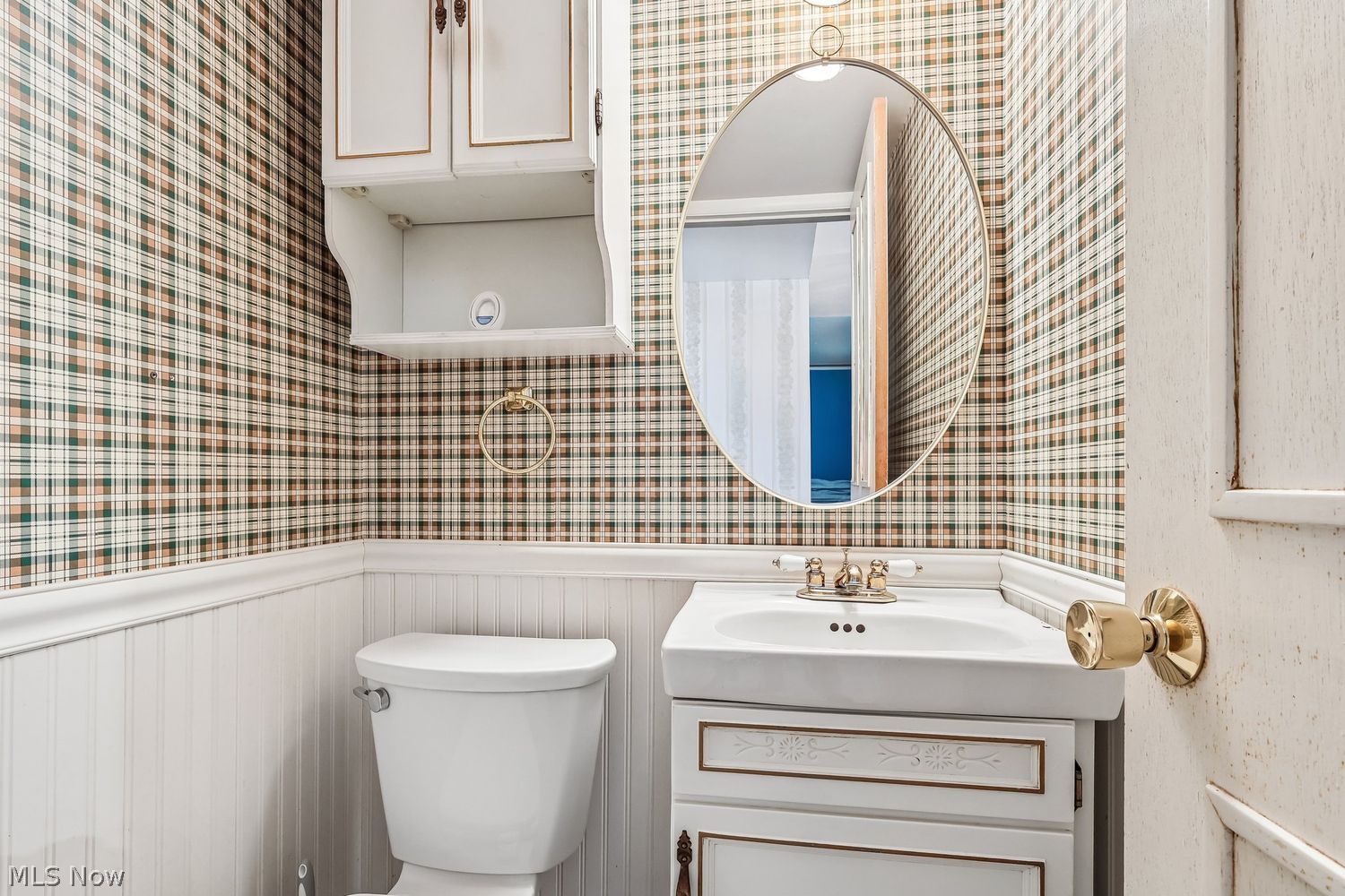 29486 Wolf Road Bay Village OH 44140