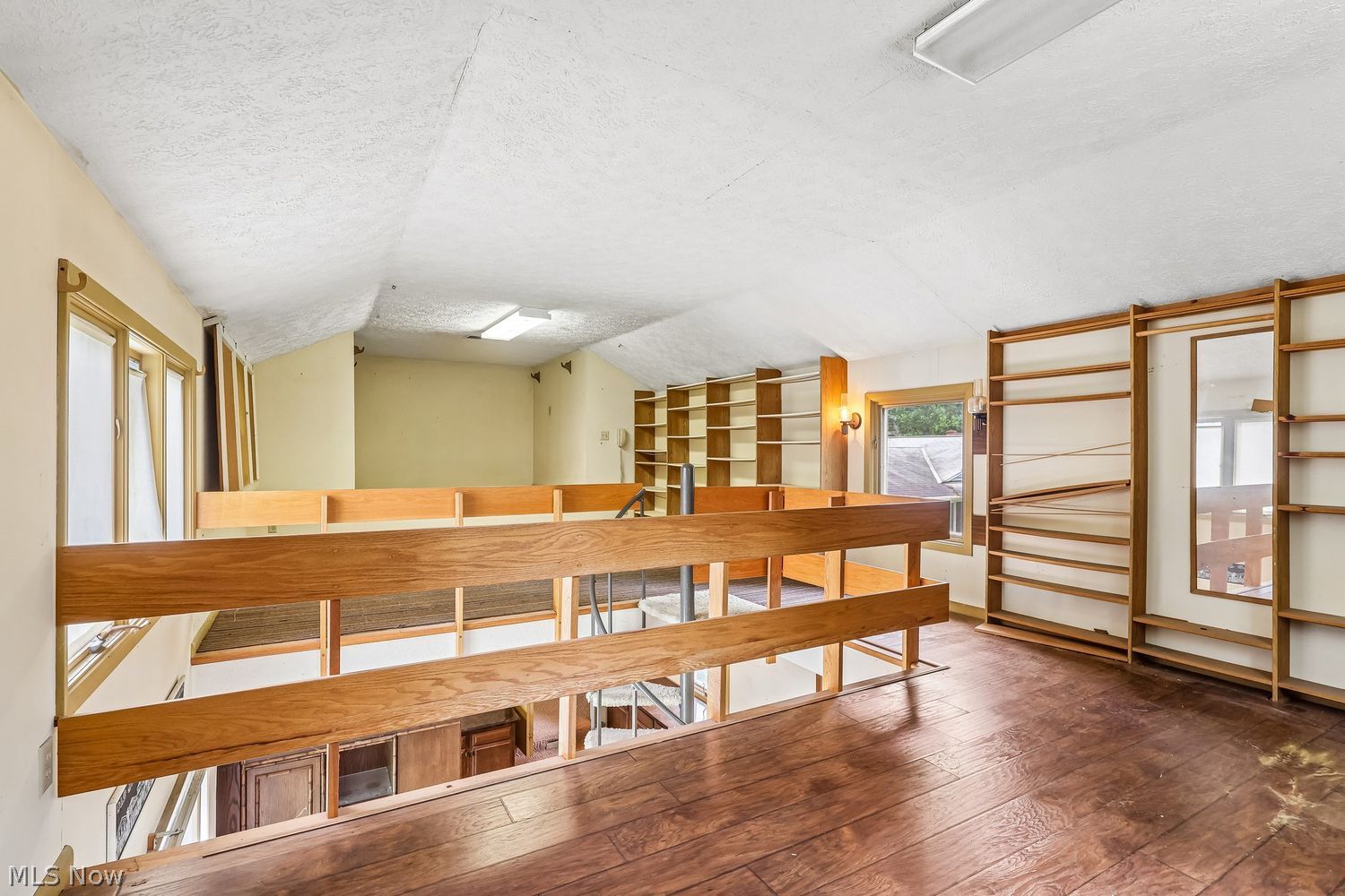 29486 Wolf Road Bay Village OH 44140