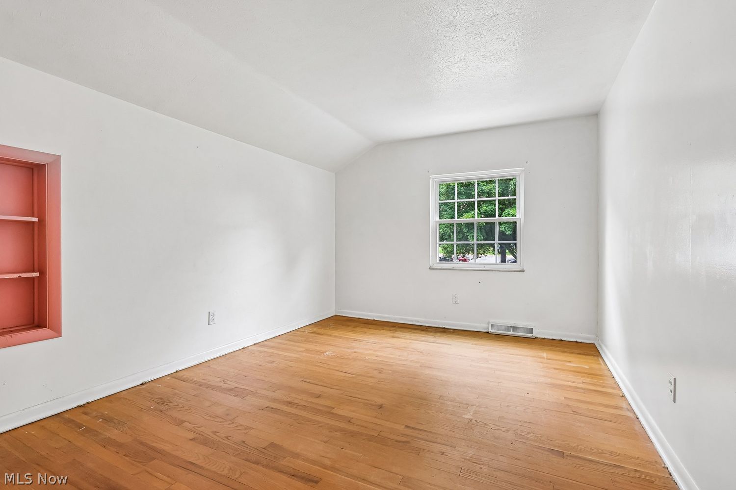 29486 Wolf Road Bay Village OH 44140