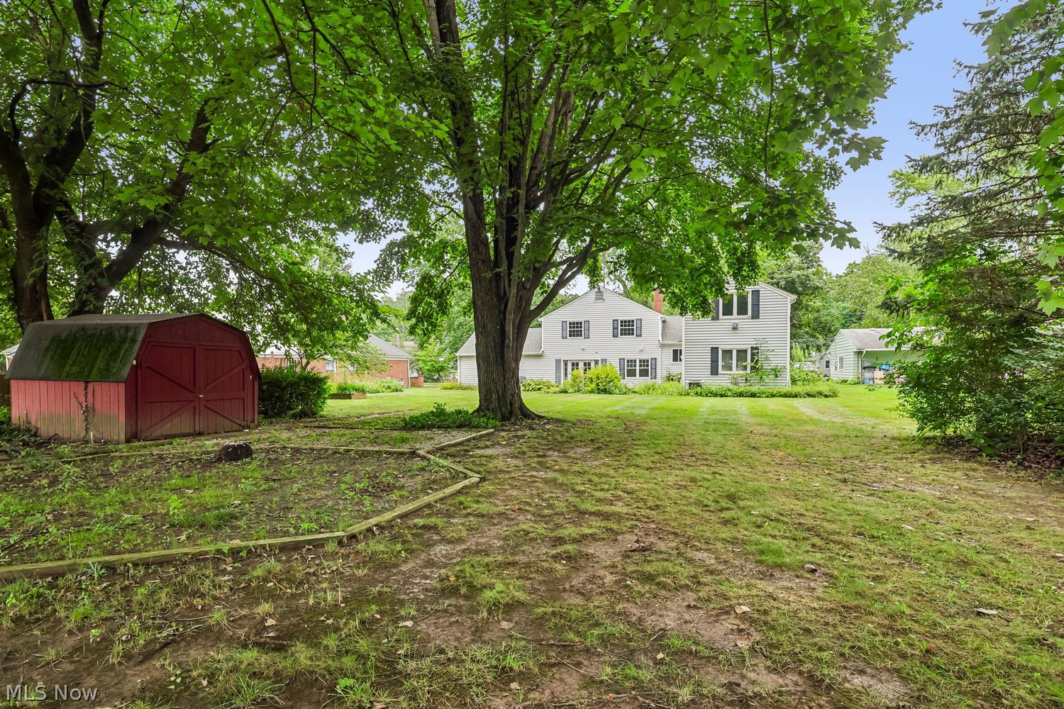 29486 Wolf Road Bay Village OH 44140