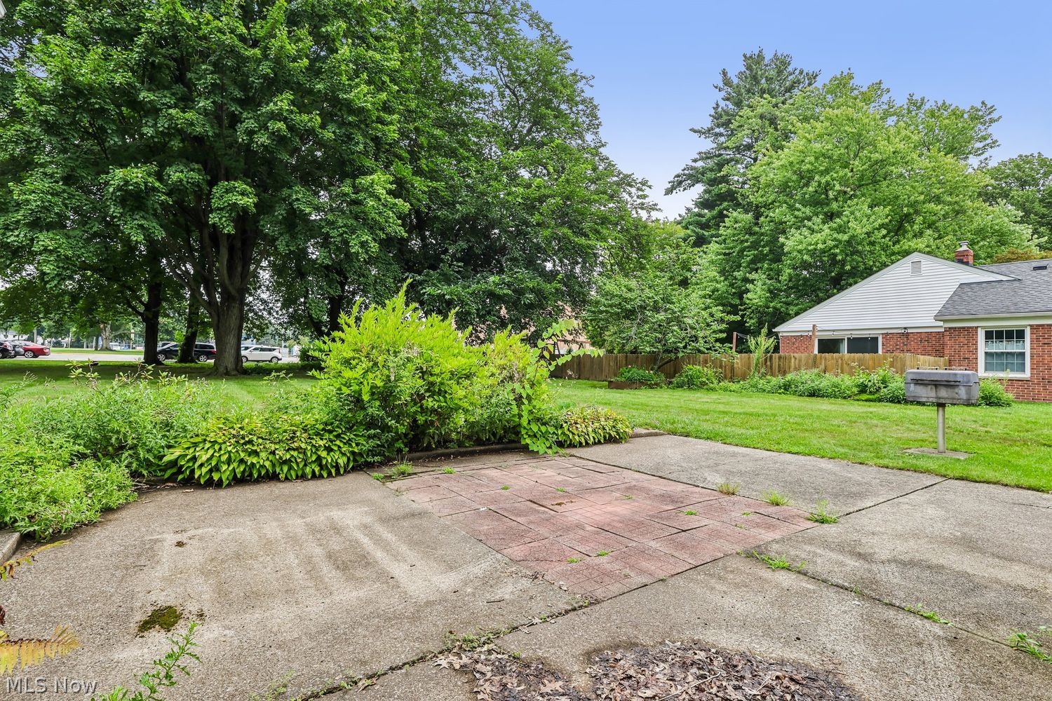 29486 Wolf Road Bay Village OH 44140
