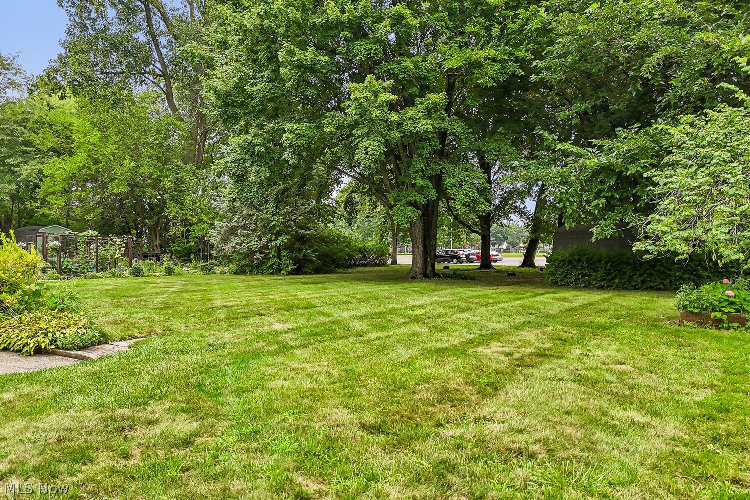 29486 Wolf Road Bay Village OH 44140