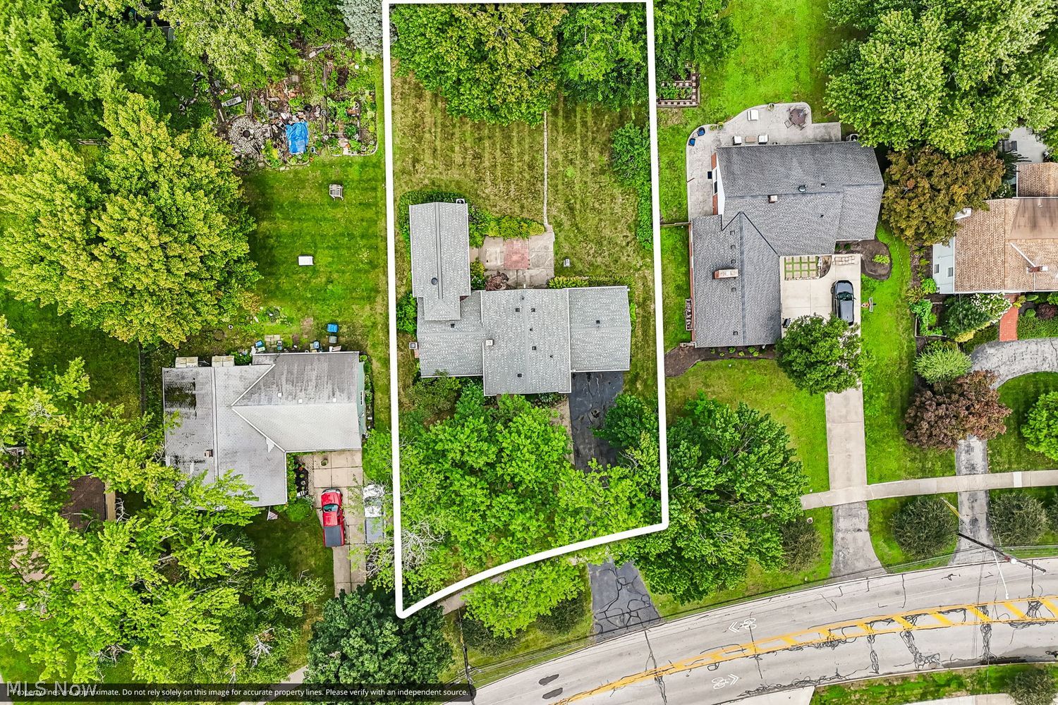 29486 Wolf Road Bay Village OH 44140