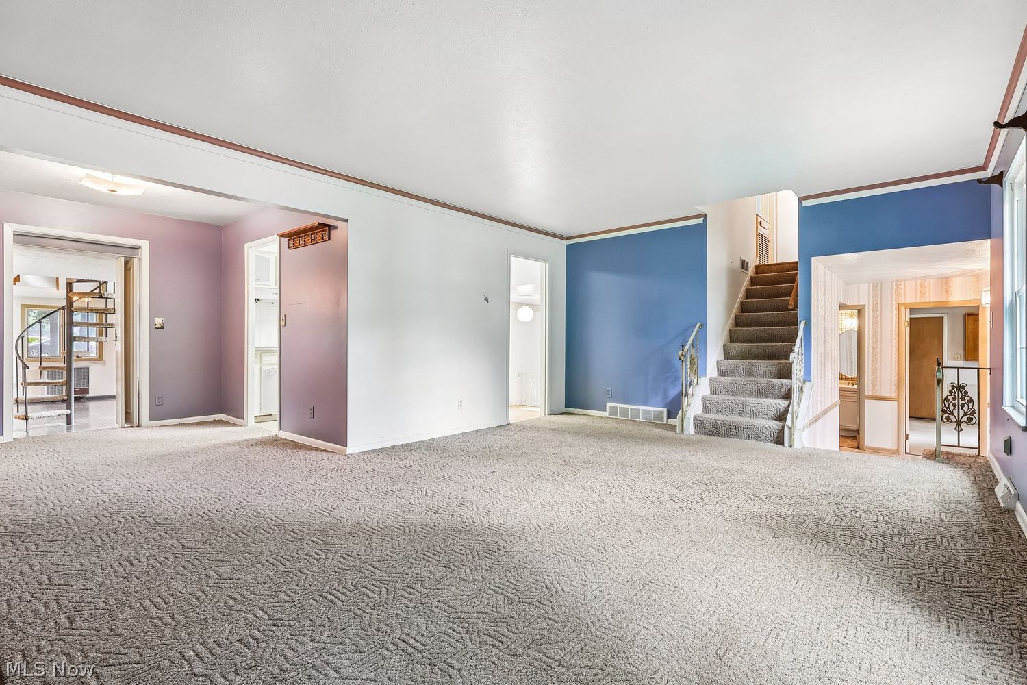29486 Wolf Road Bay Village OH 44140