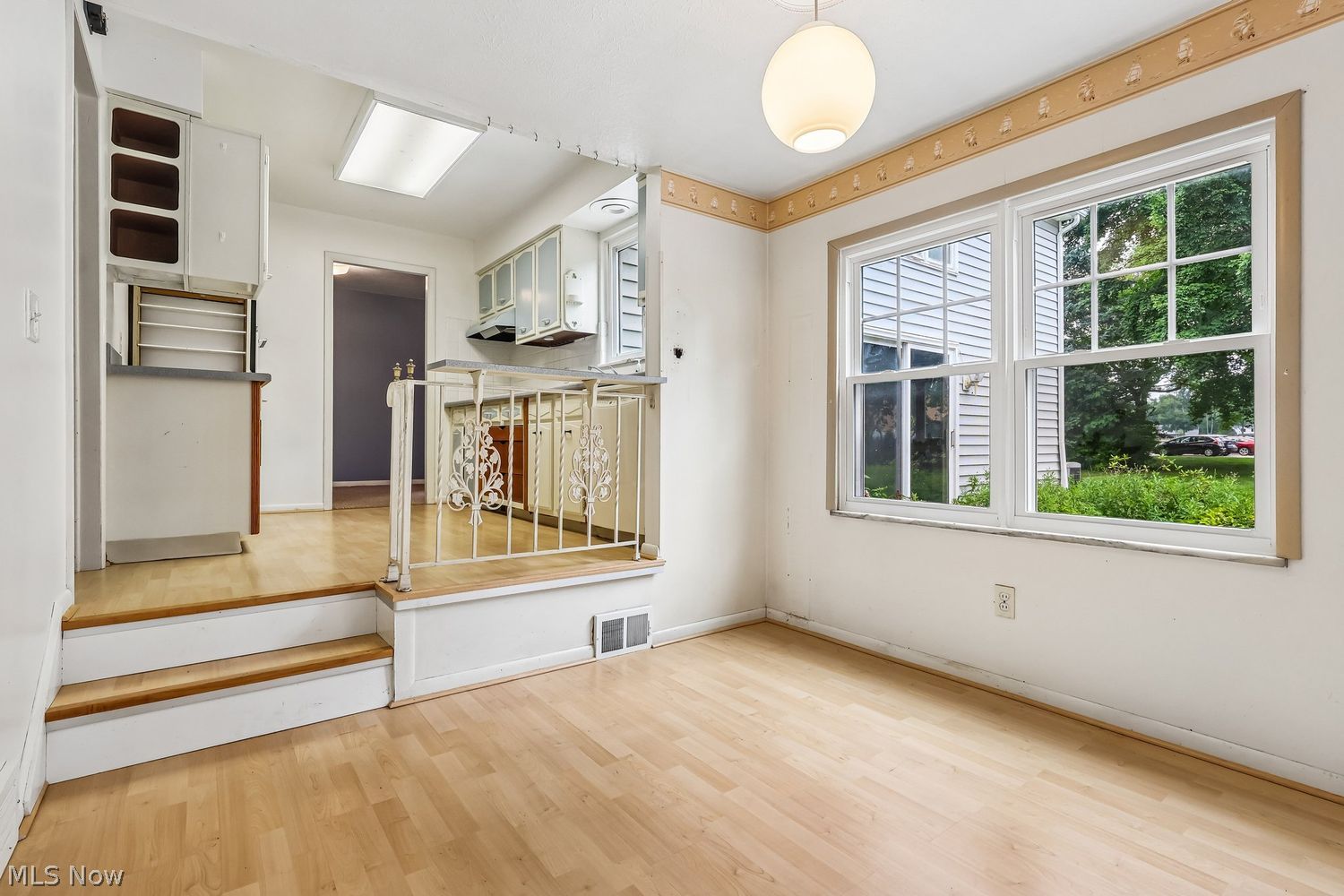 29486 Wolf Road Bay Village OH 44140