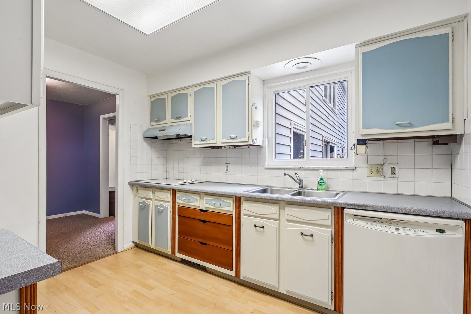 29486 Wolf Road Bay Village OH 44140
