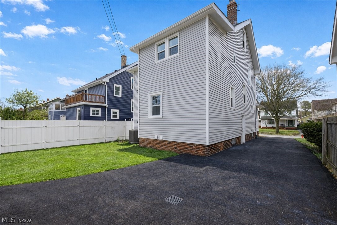 3379 Tullamore Road Cleveland Heights OH 44118
