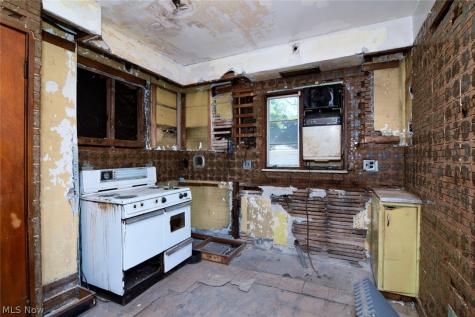 3097 Becket Road Cleveland OH 44120