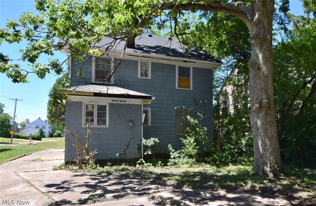 3097 Becket Road Cleveland OH 44120