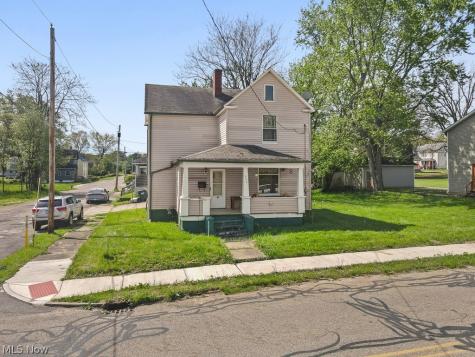 955 E Summit Street Alliance OH 44601