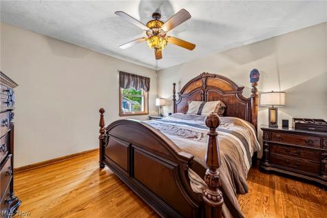 219 W Mennonite Road Aurora OH 44202