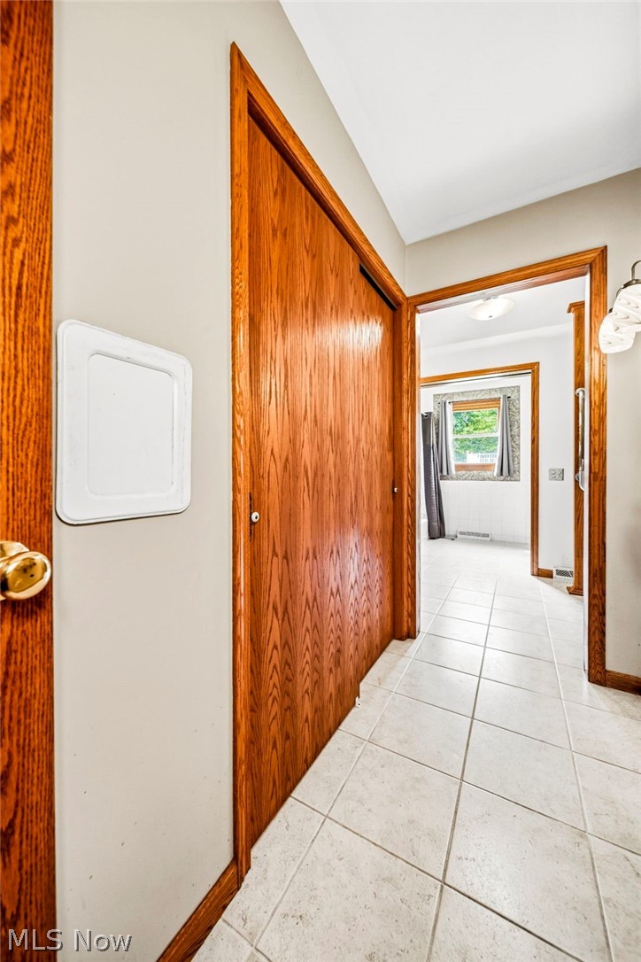 219 W Mennonite Road Aurora OH 44202