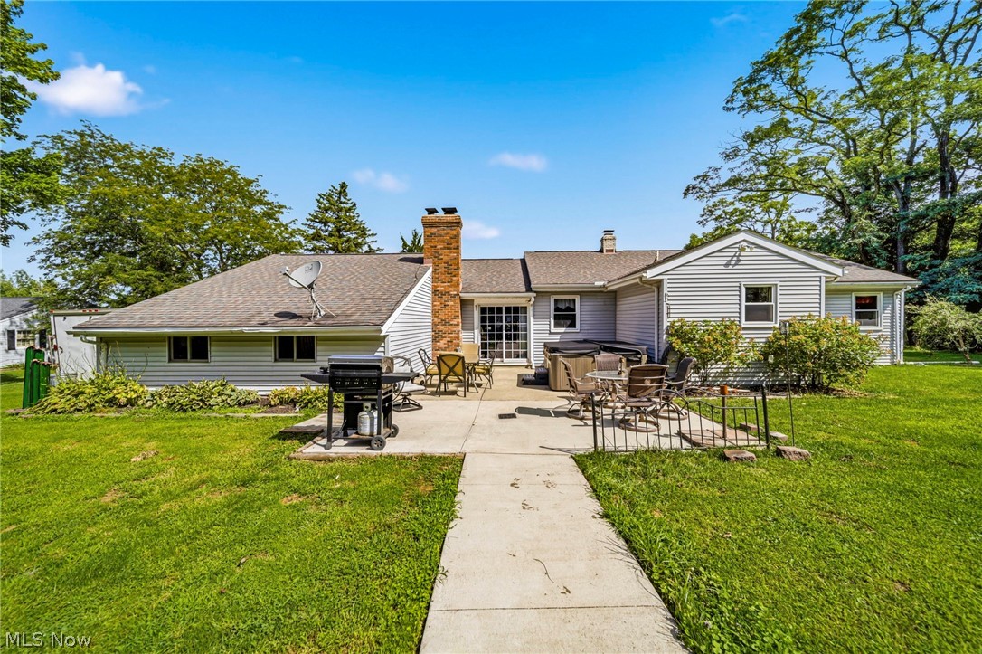219 W Mennonite Road Aurora OH 44202