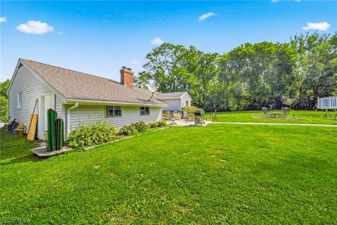 219 W Mennonite Road Aurora OH 44202