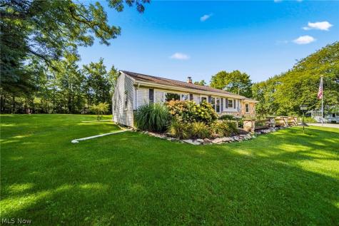 219 W Mennonite Road Aurora OH 44202
