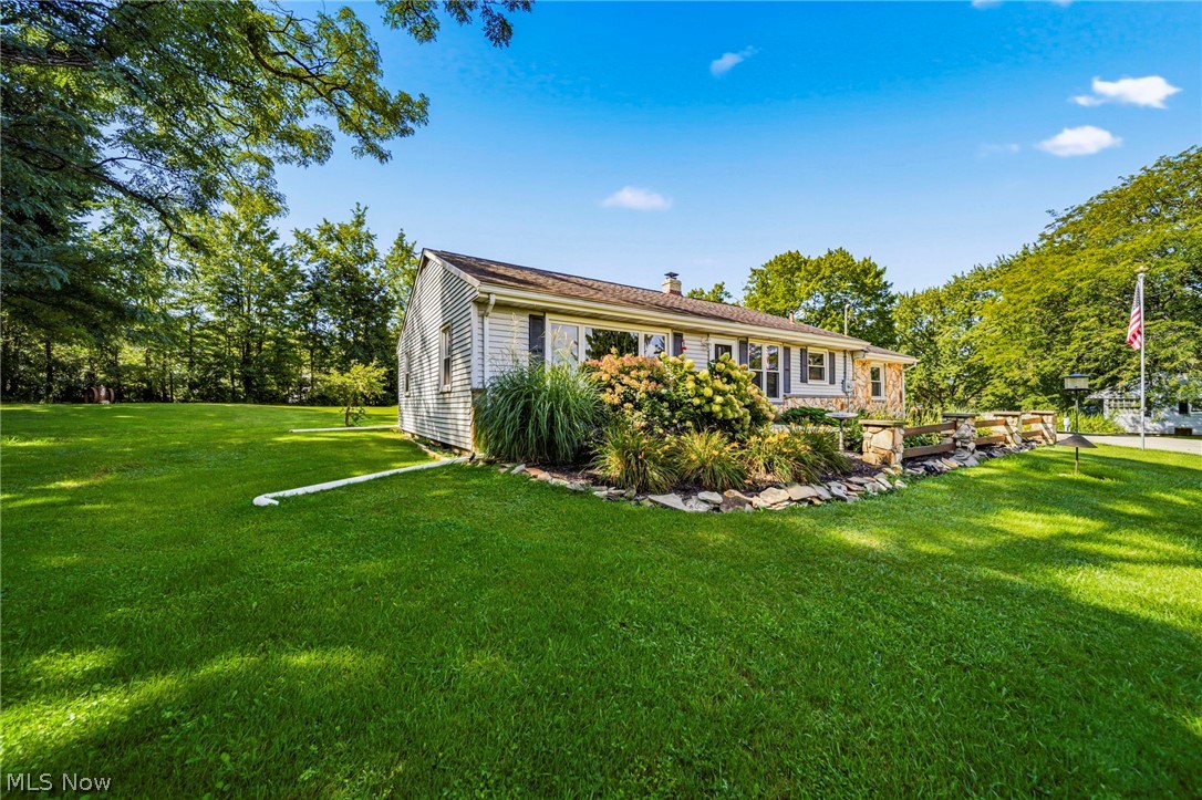 219 W Mennonite Road Aurora OH 44202