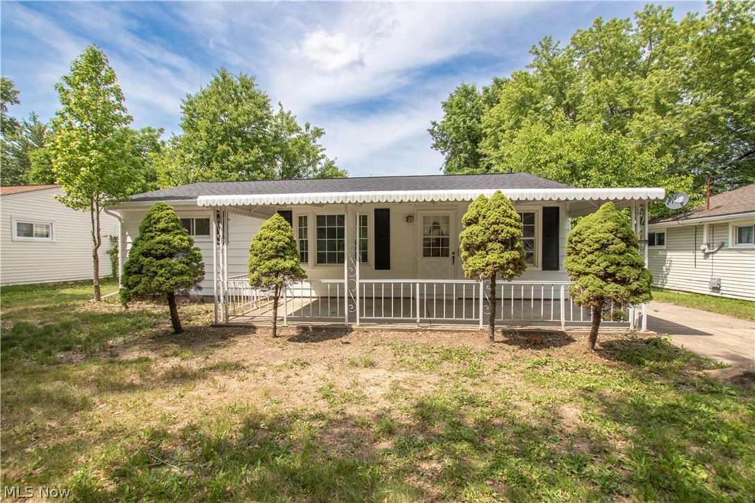 861 Oak Street Elyria OH 44035