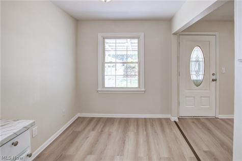 861 Oak Street Elyria OH 44035