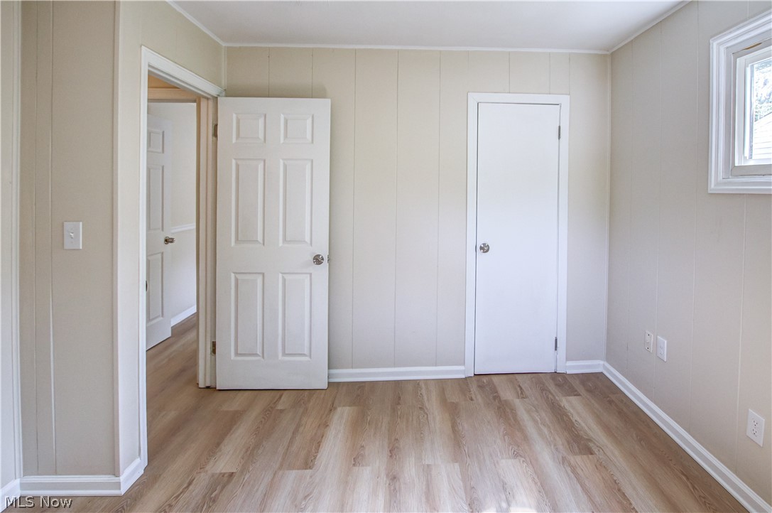 861 Oak Street Elyria OH 44035
