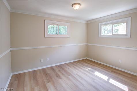 861 Oak Street Elyria OH 44035