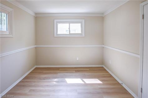 861 Oak Street Elyria OH 44035