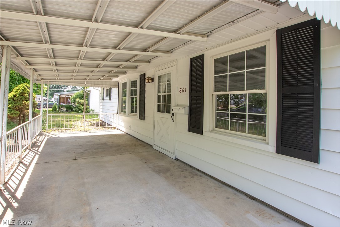 861 Oak Street Elyria OH 44035
