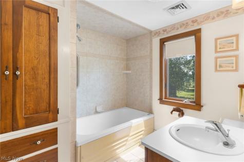 2855 Niles Vienna Road Niles OH 44446
