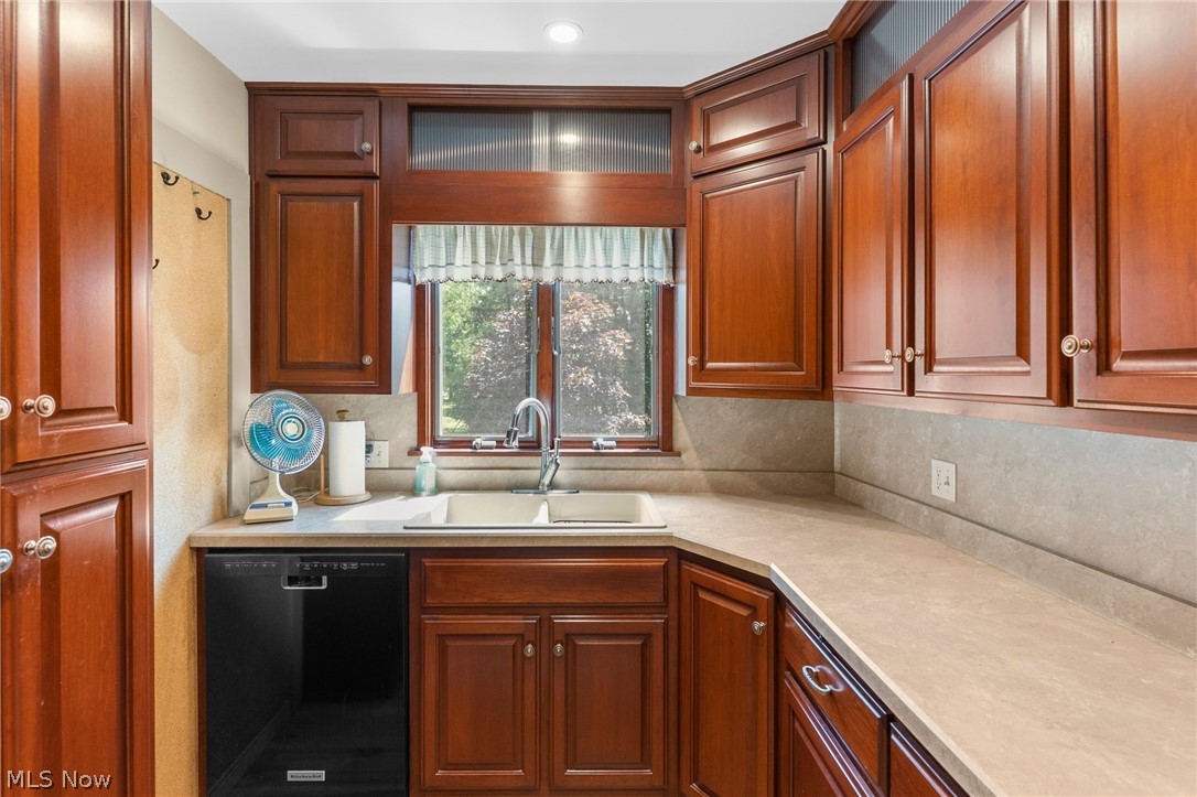 2855 Niles Vienna Road Niles OH 44446