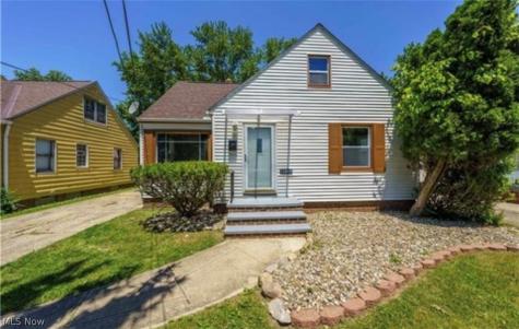13815 Cranwood Park Boulevard Garfield Heights OH 44125