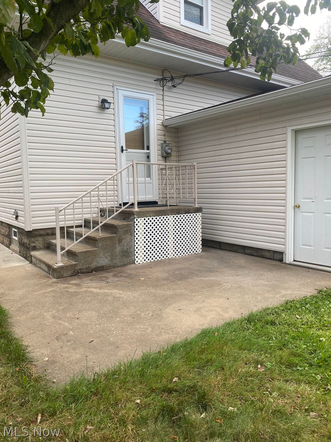 1231 Dover Avenue Dover OH 44622