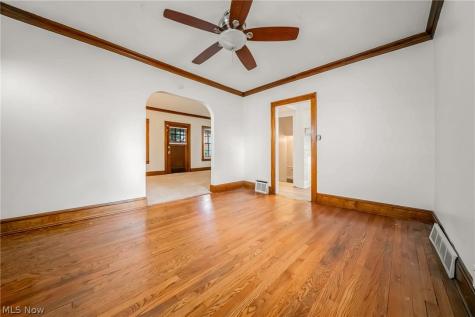 18107 East Park Drive Cleveland OH 44119