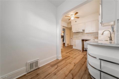 18107 East Park Drive Cleveland OH 44119