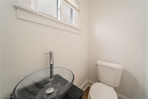 18107 East Park Drive Cleveland OH 44119