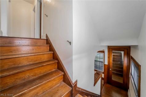 18107 East Park Drive Cleveland OH 44119