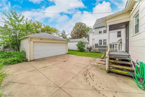 18107 East Park Drive Cleveland OH 44119