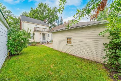 18107 East Park Drive Cleveland OH 44119