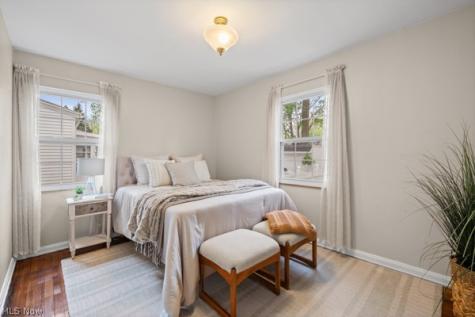552 Lake Forest Drive Bay Village OH 44140