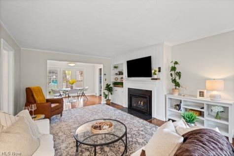 552 Lake Forest Drive Bay Village OH 44140