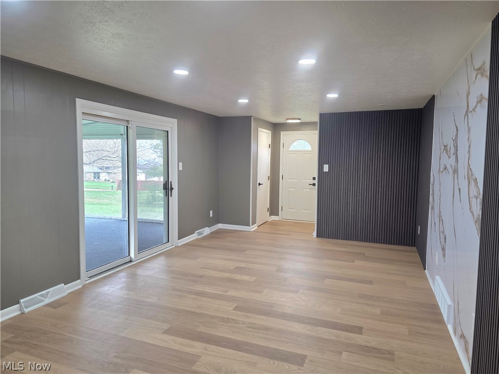 3181 Parmalee Drive Seven Hills OH 44131
