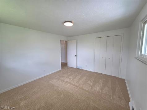 3181 Parmalee Drive Seven Hills OH 44131