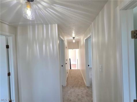 3181 Parmalee Drive Seven Hills OH 44131