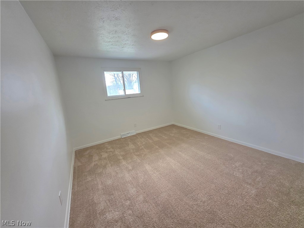 3181 Parmalee Drive Seven Hills OH 44131